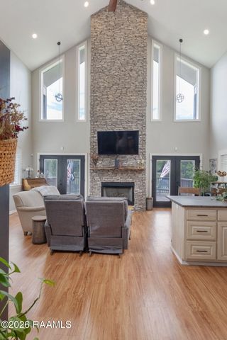 4266 Poydras Highway, Breaux Bridge, LA 70517