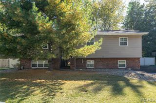 406 Cypress Creek Road, Collinsville, IL 62234