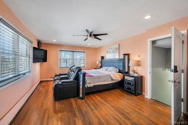 221 Cedar Court, Copiague, NY 11726