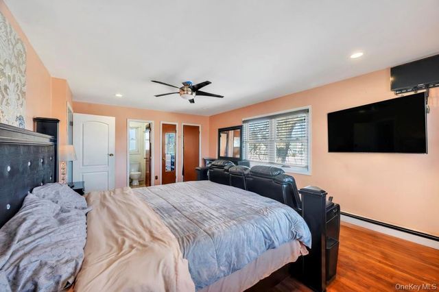 221 Cedar Court, Copiague, NY 11726