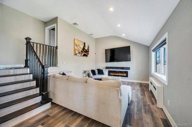 221 Cedar Court, Copiague, NY 11726