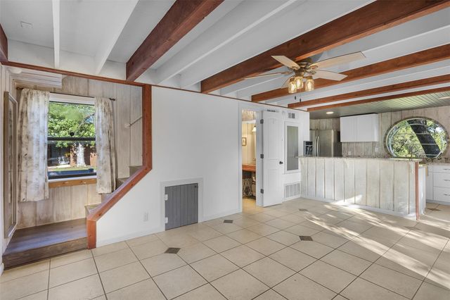 118 Topspin CIR, Spicewood, TX 78669