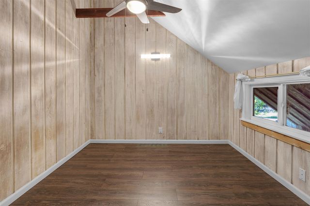 118 Topspin CIR, Spicewood, TX 78669
