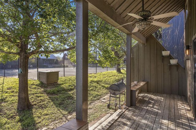 118 Topspin CIR, Spicewood, TX 78669