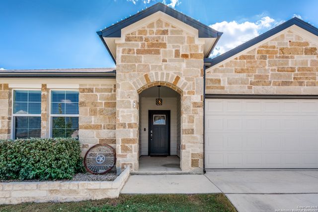 816 Indigo Way, Seguin, TX 78155