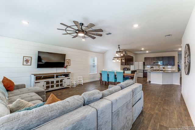 816 Indigo Way, Seguin, TX 78155