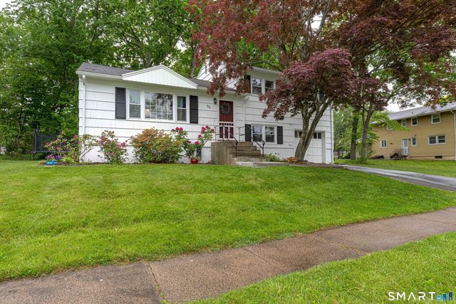 96 Lent Road, Hamden, CT 06517