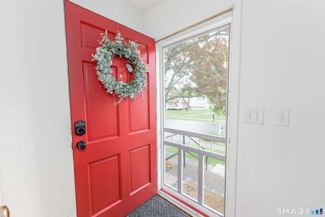 96 Lent Road, Hamden, CT 06517