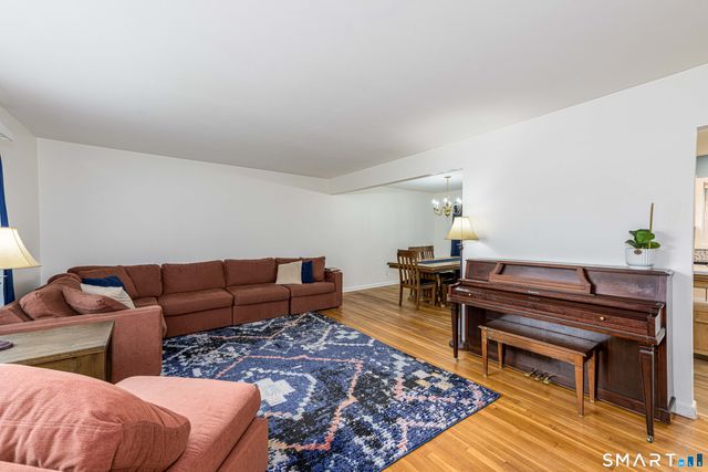 96 Lent Road, Hamden, CT 06517