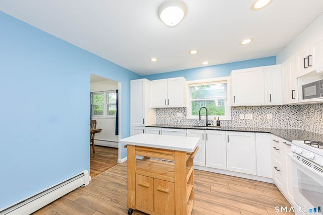 96 Lent Road, Hamden, CT 06517