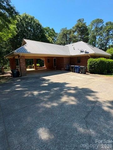 401 Greenway Street, Huntersville, NC 28078