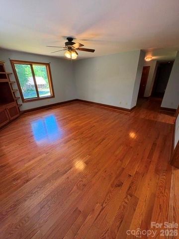 401 Greenway Street, Huntersville, NC 28078