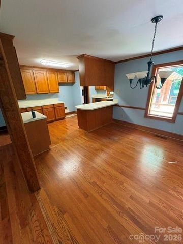 401 Greenway Street, Huntersville, NC 28078