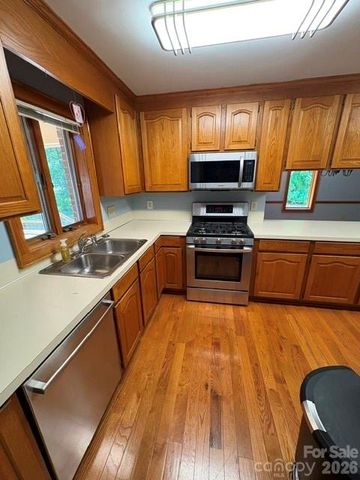 401 Greenway Street, Huntersville, NC 28078
