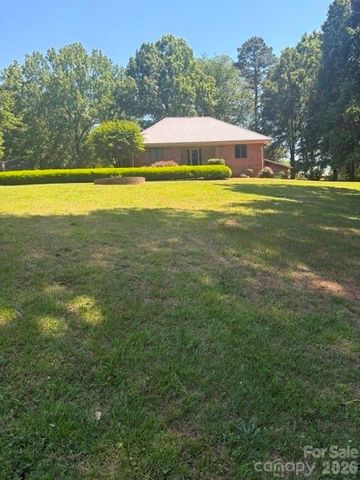 401 Greenway Street, Huntersville, NC 28078