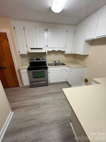 401 Greenway Street, Huntersville, NC 28078