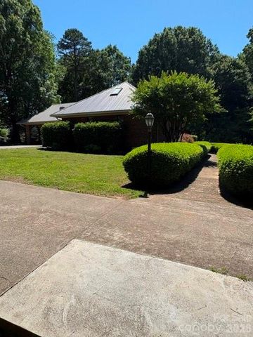 401 Greenway Street, Huntersville, NC 28078