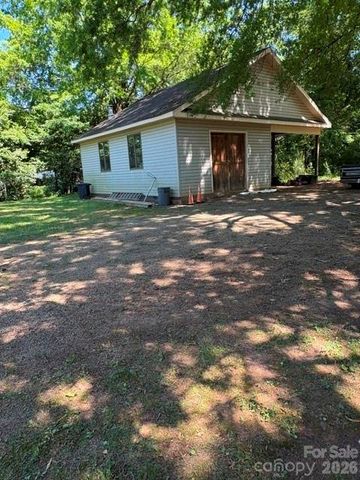 401 Greenway Street, Huntersville, NC 28078