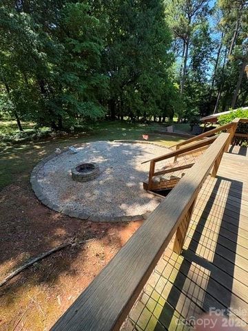 401 Greenway Street, Huntersville, NC 28078