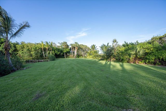 49 W High Point Road, Sewalls Point, FL 34996