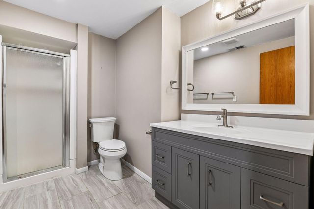 6990 Redwing Lane, Chanhassen, MN 55317