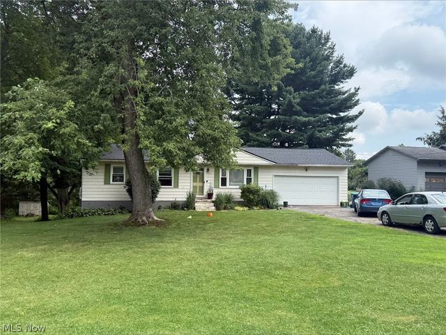 2847 Carillon Drive, Norton, OH 44203