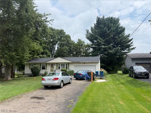 2847 Carillon Drive, Norton, OH 44203