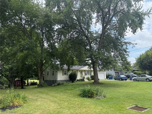 2847 Carillon Drive, Norton, OH 44203