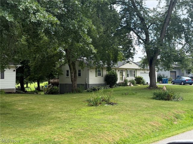 2847 Carillon Drive, Norton, OH 44203
