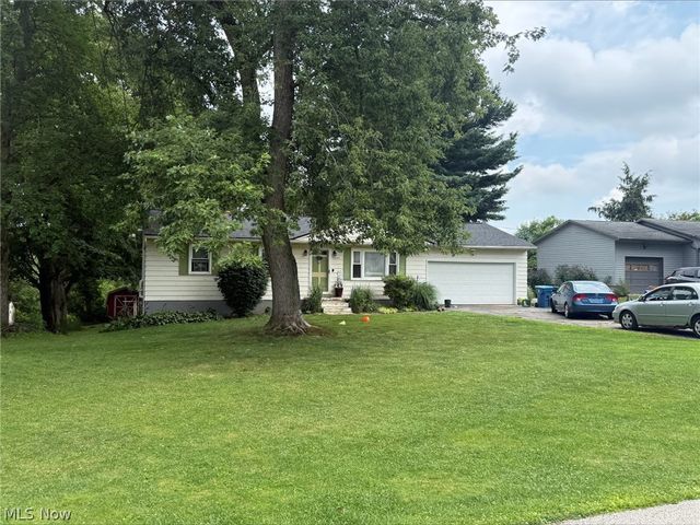 2847 Carillon Drive, Norton, OH 44203