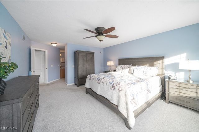 909 Grand View Lane, Aurora, OH 44202