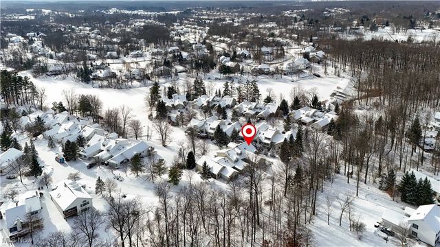 909 Grand View Lane, Aurora, OH 44202