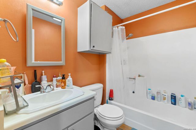 10028 Woodtrail, San Antonio, TX 78250