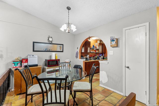 10028 Woodtrail, San Antonio, TX 78250