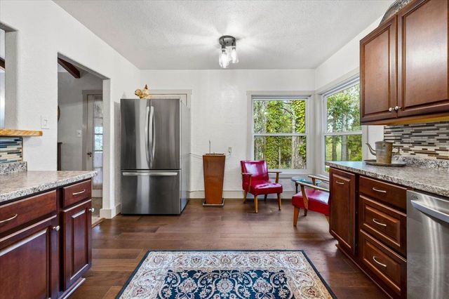 10085 Banner Lava Cap Rd, Nevada City, CA 95959