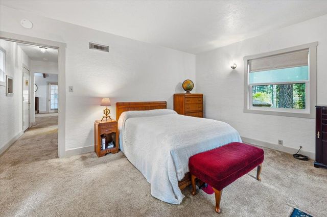 10085 Banner Lava Cap Rd, Nevada City, CA 95959