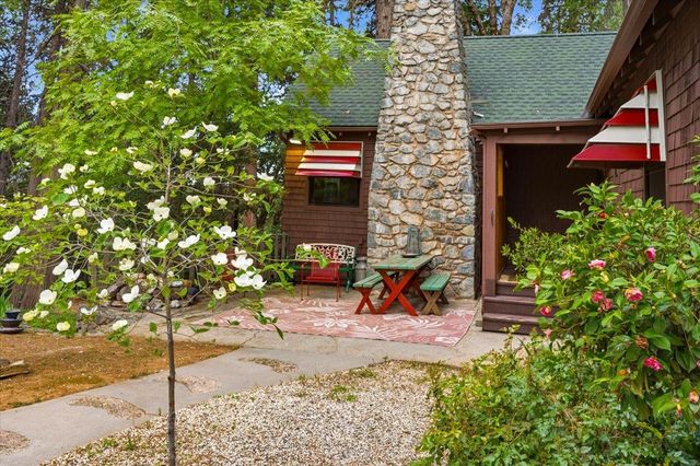10085 Banner Lava Cap Rd, Nevada City, CA 95959