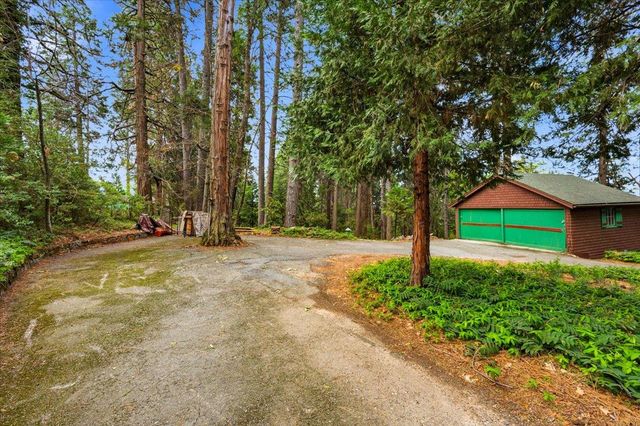 10085 Banner Lava Cap Rd, Nevada City, CA 95959