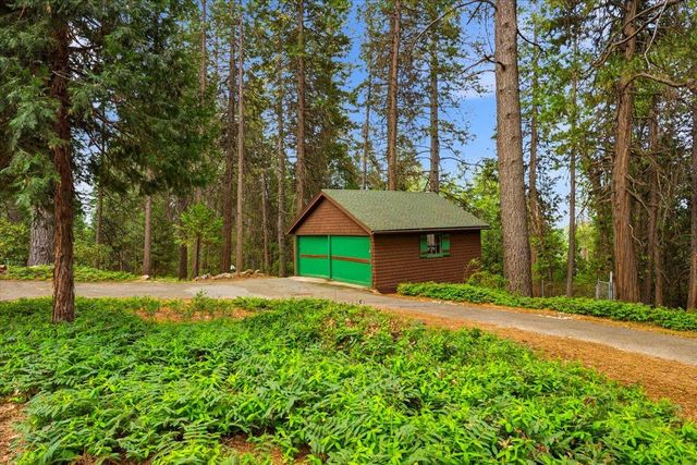 10085 Banner Lava Cap Rd, Nevada City, CA 95959