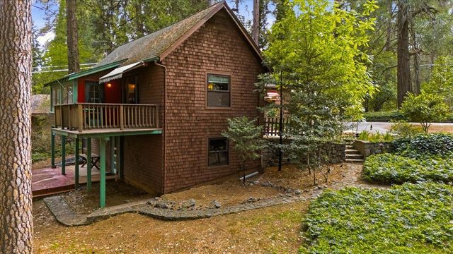 10085 Banner Lava Cap Rd, Nevada City, CA 95959