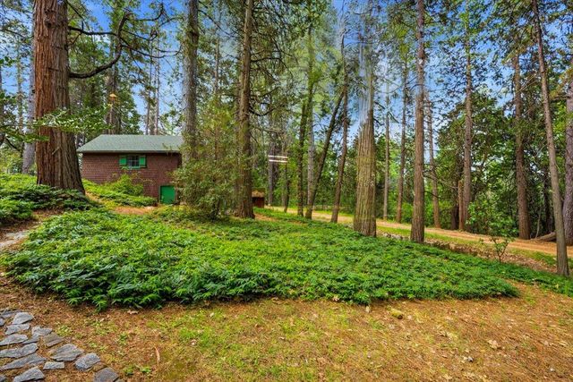10085 Banner Lava Cap Rd, Nevada City, CA 95959
