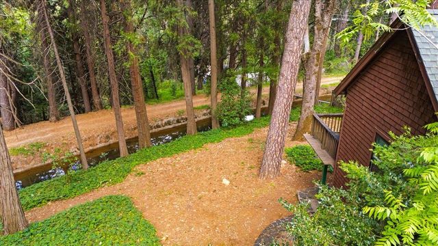 10085 Banner Lava Cap Rd, Nevada City, CA 95959