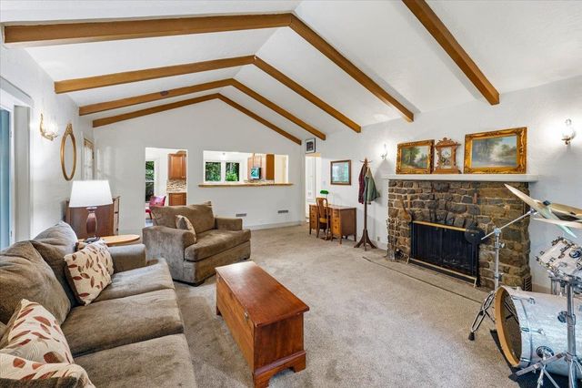 10085 Banner Lava Cap Rd, Nevada City, CA 95959