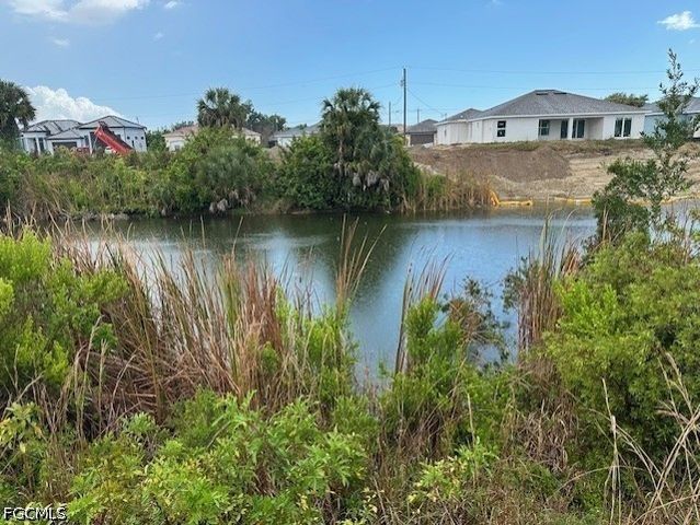 1806 NE 27th TER, Cape Coral, FL 33909