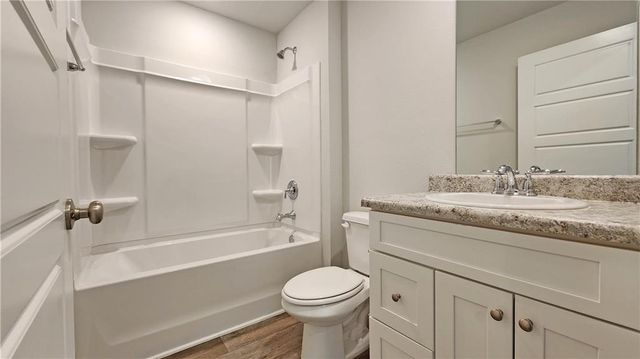 7670 Oakmont Drive E, Theodore, AL 36582