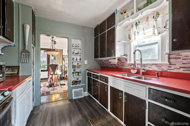 630 Buckingham Avenue, Flint, MI 48507