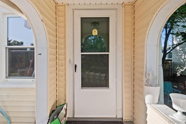 630 Buckingham Avenue, Flint, MI 48507