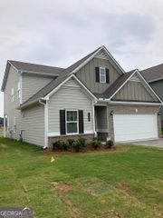 135 Graham Circle, Adairsville, GA 30103