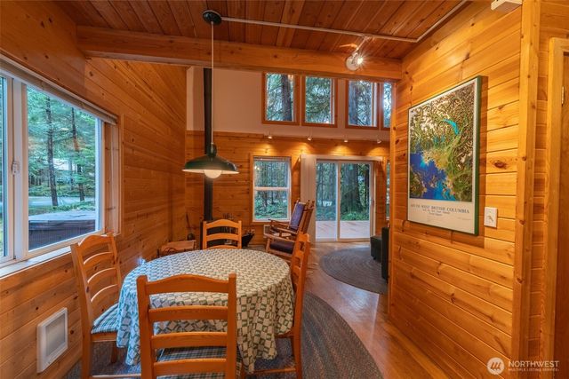 13008 Welcome Road, Deming, WA 98244