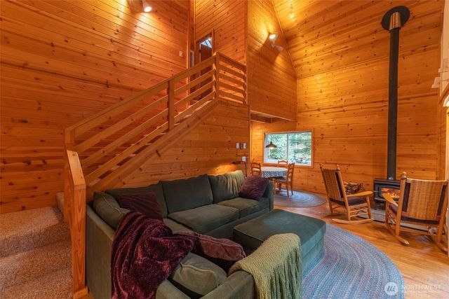 13008 Welcome Road, Deming, WA 98244